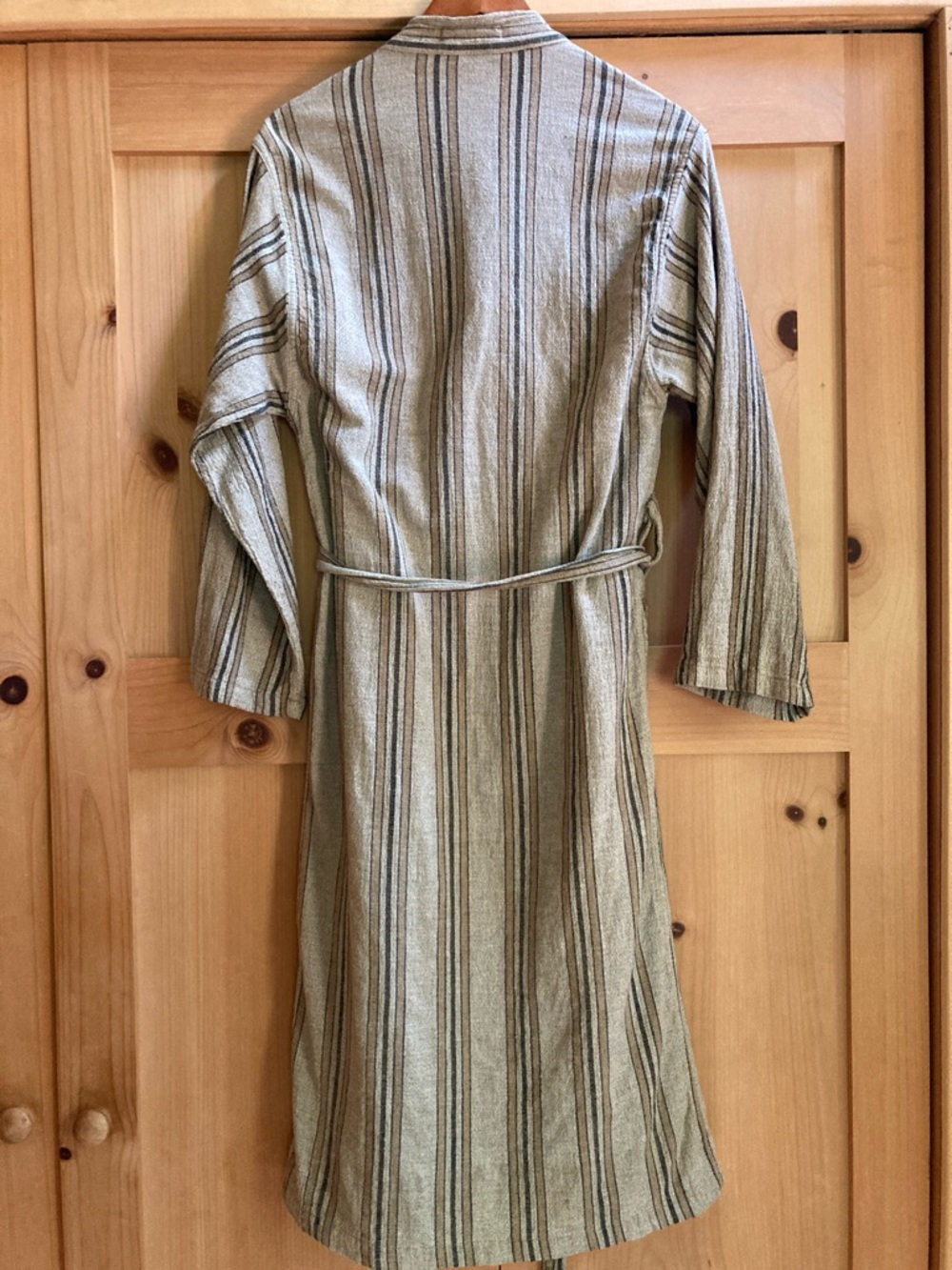 Oddbird Turkish Cotton Robe - Picture 2 of 5